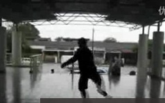 舞蹈教程shuffle鬼步舞中文基础教程_最新Shuffle鬼步舞教学视频