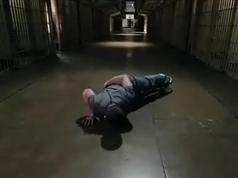 囚徒健身俯卧撑教程_花式俯卧撑教程_俯卧撑系列（配套中文字幕视频全集）