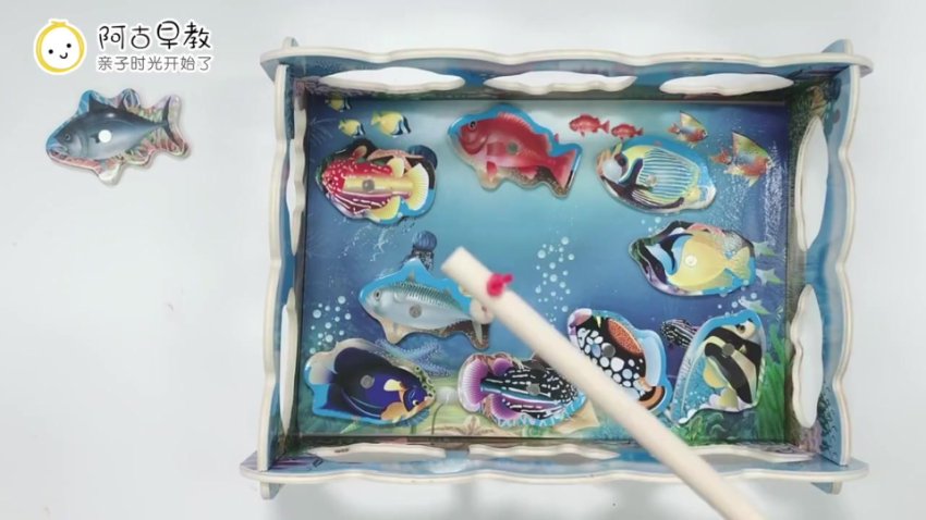 明星早教老师精讲《小黑鱼》：绘本阅读+绘画手工+亲子游戏